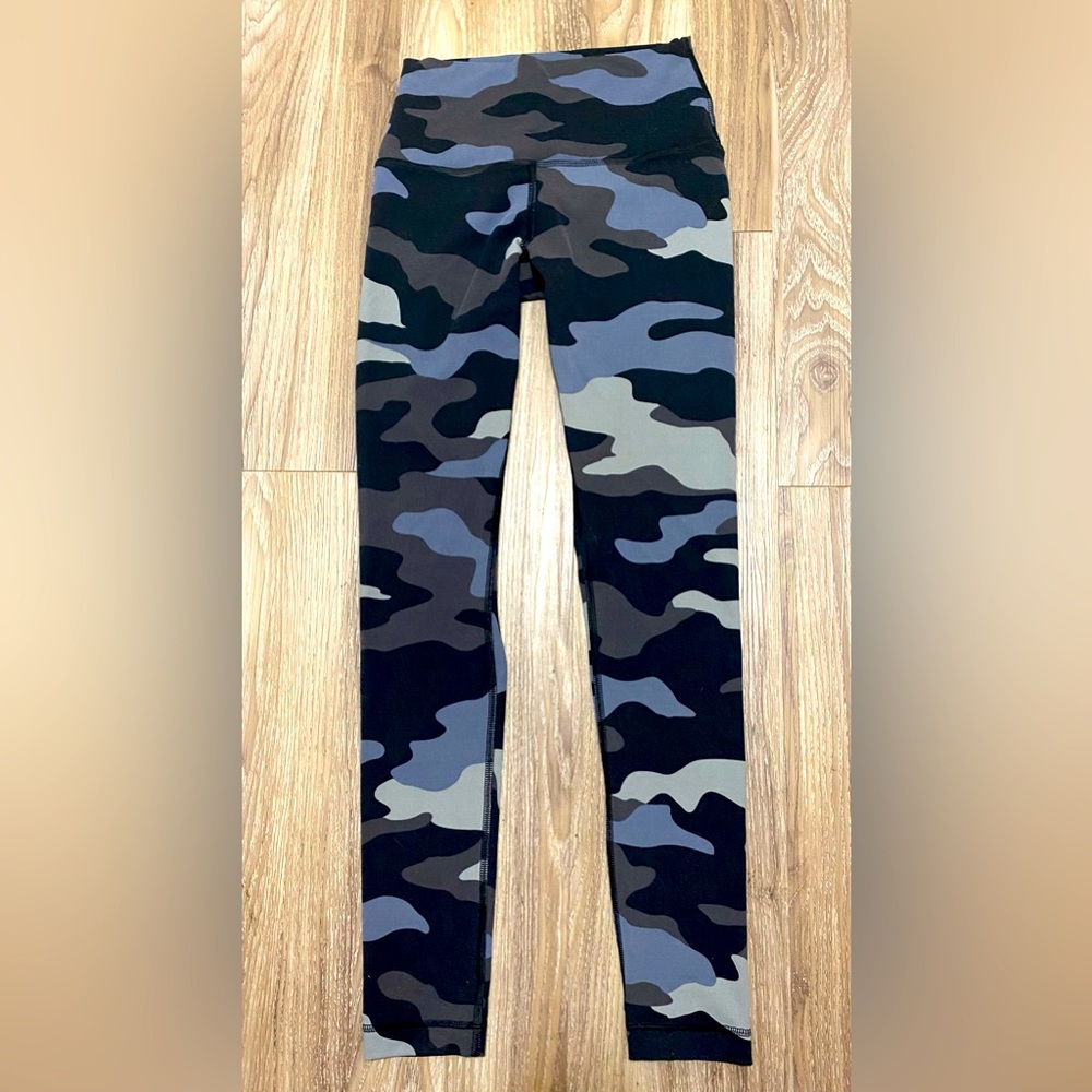 PINK Camo leggings